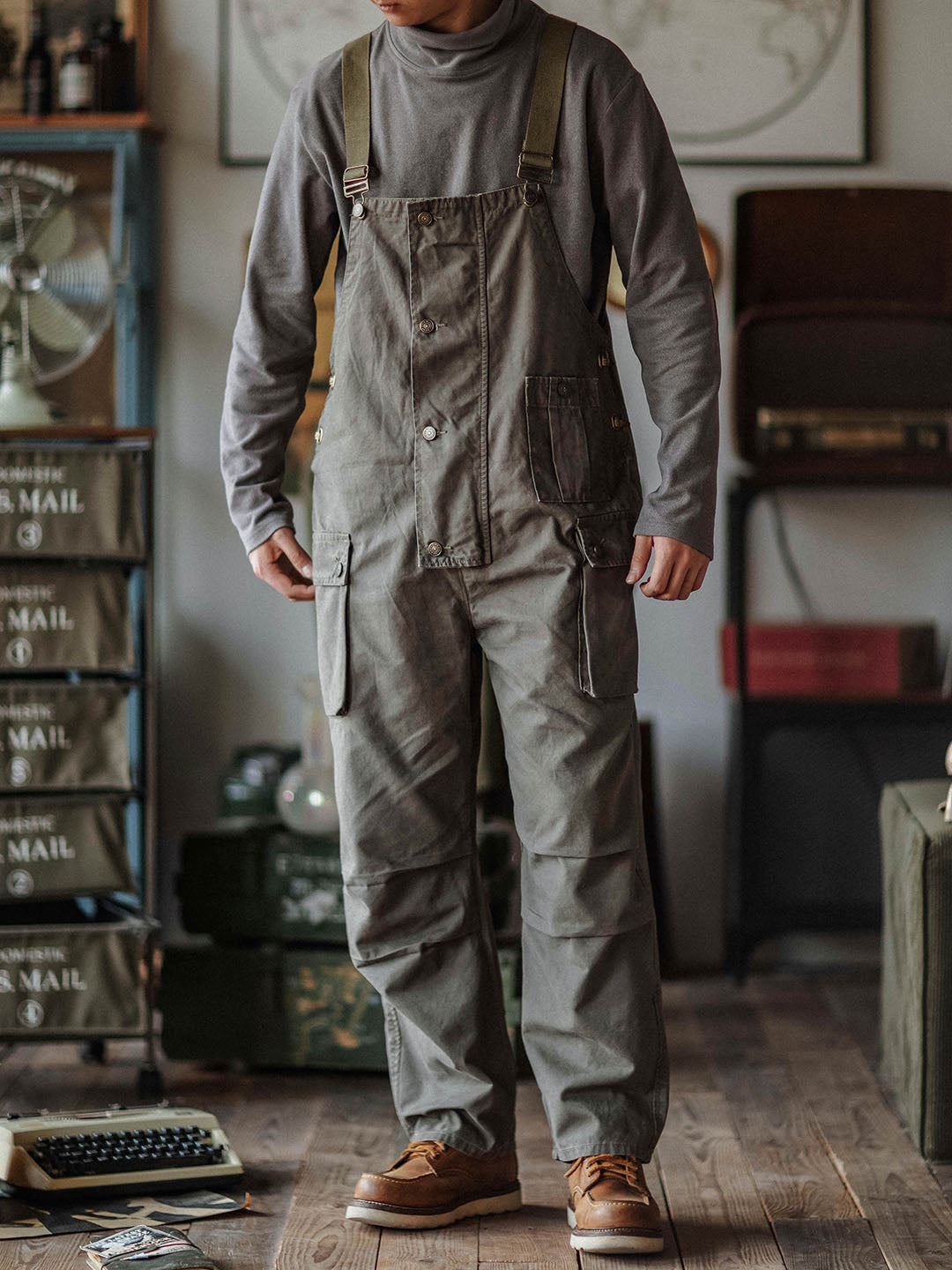 Salopette en toile boutonnée pour homme