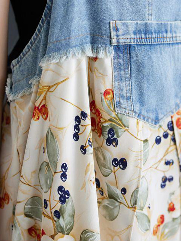 Latzkleid aus Denim mit Patchwork-Aquarellmuster