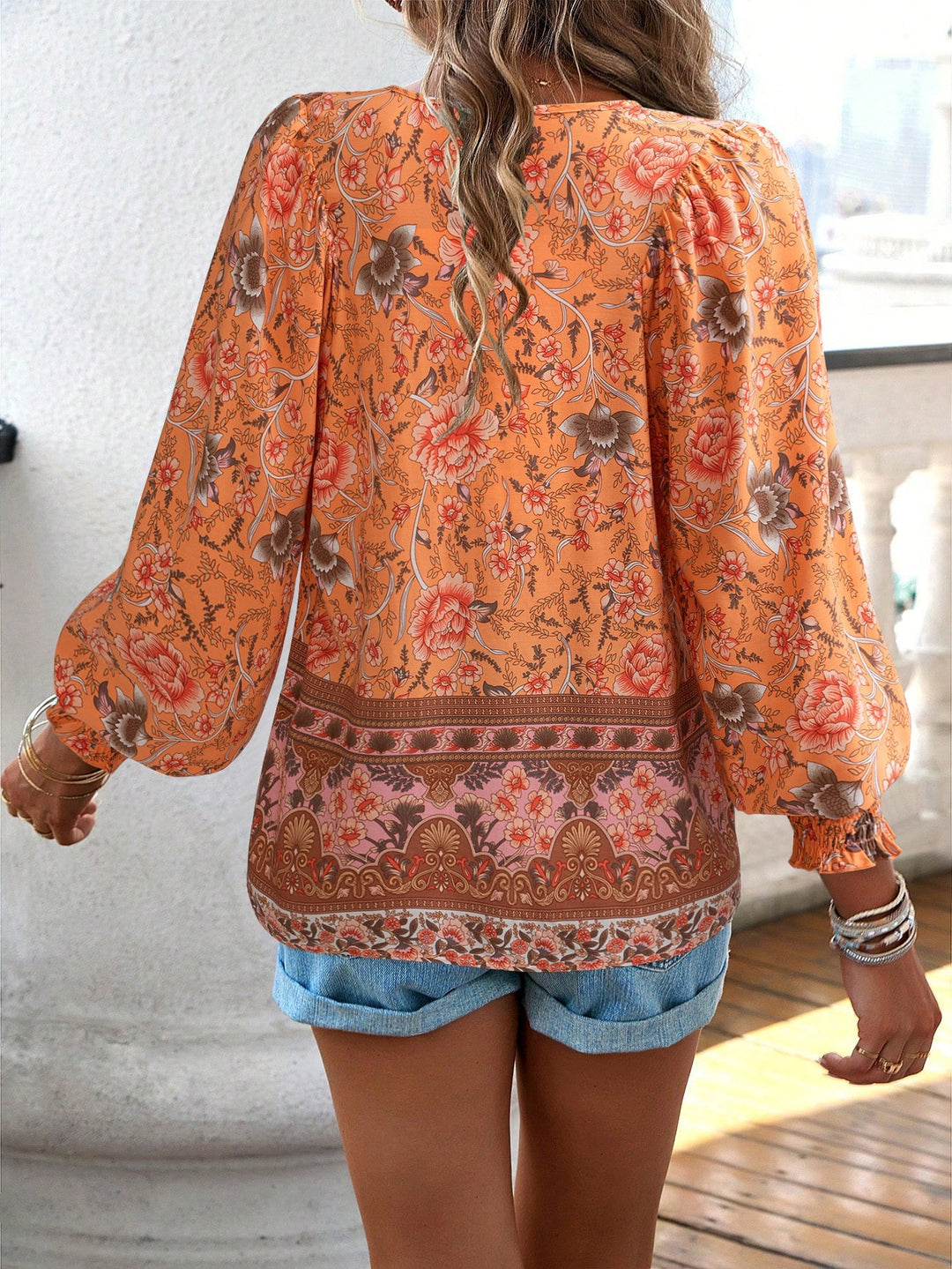 Blusa Boho con Estampado Floral y Cuello Anudado para Mujer