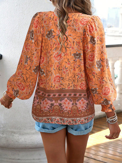 Damen-Bluse mit Boho-Blumenmuster und Schleifenkragen