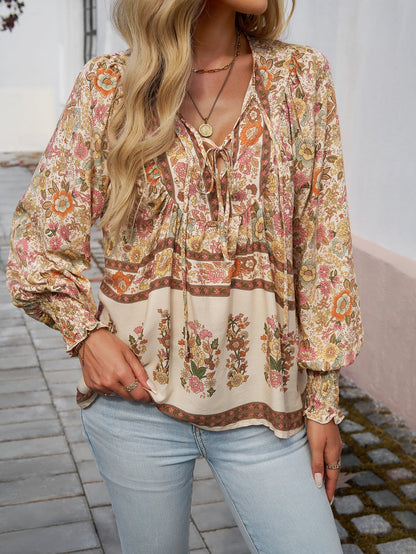 Damen-Bluse mit Boho-Blumenmuster und Schleifenkragen