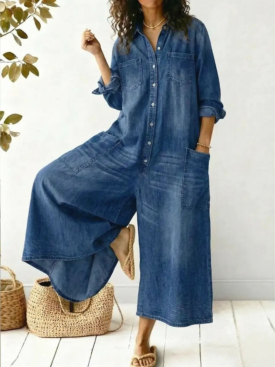 Jumpsuit aus leichtem Denim mit weitem Bein und lockerer Passform
