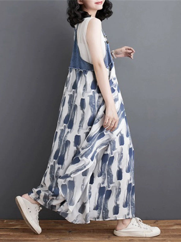Latzkleid aus Denim mit Patchwork-Aquarellmuster