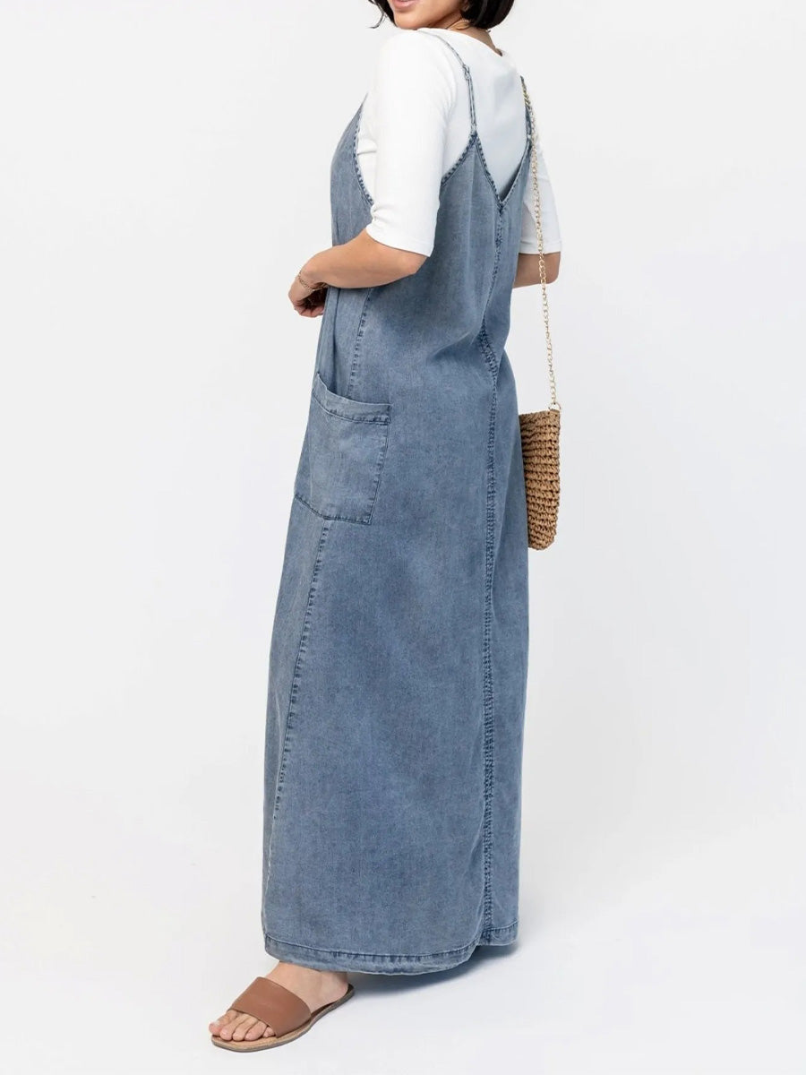 Maxikleid aus Denim mit Spaghettiträgern und V-Ausschnitt