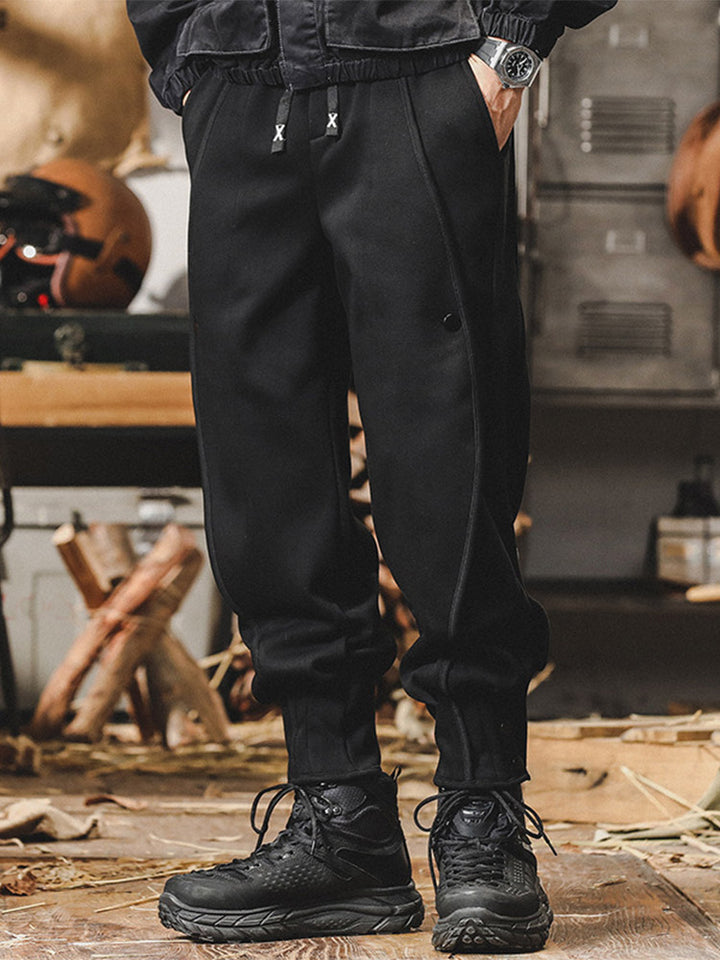 Pantalon de jogging pour homme avec détails boutonnés et taille confortable