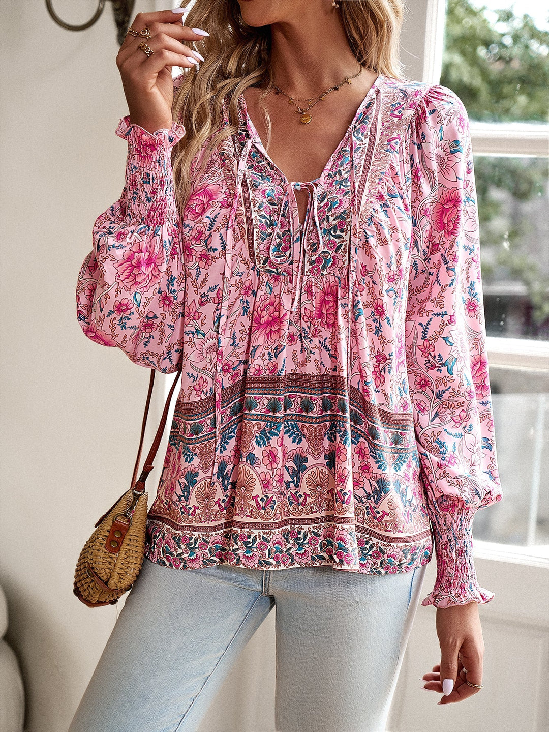 Blusa Boho con Estampado Floral y Cuello Anudado para Mujer