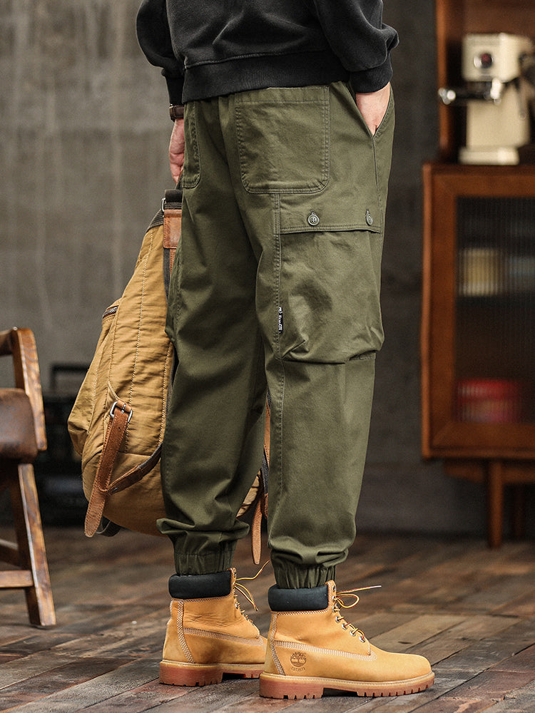 Herren-Cargohose mit elastischem Bund, Knopfleiste und schmal zulaufendem Bein