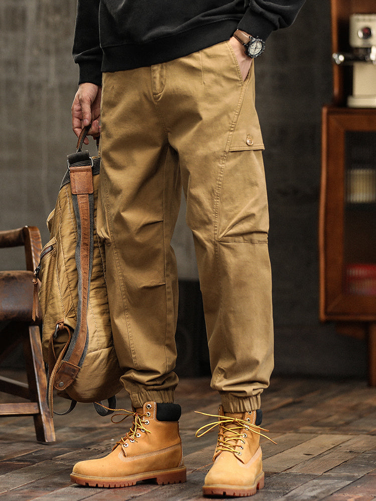 Herren-Cargohose mit elastischem Bund, Knopfleiste und schmal zulaufendem Bein