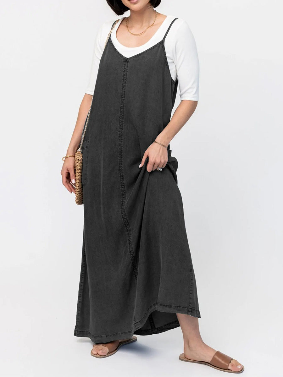 Maxikleid aus Denim mit Spaghettiträgern und V-Ausschnitt