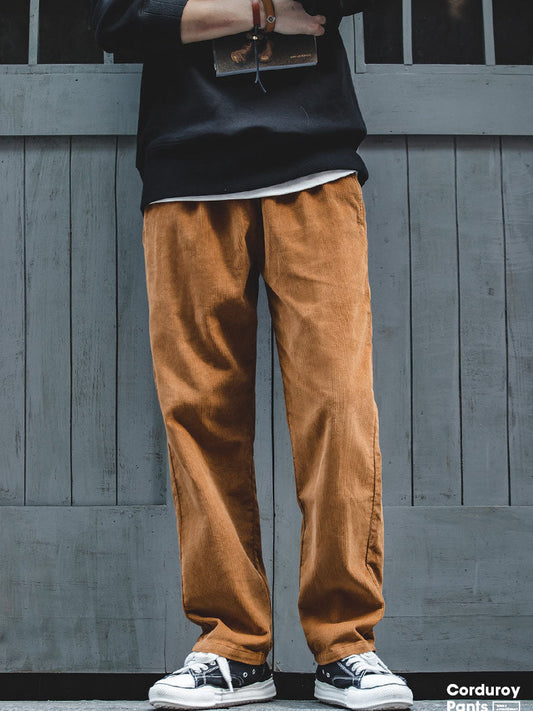 Herren-Cordhose mit weitem Bein