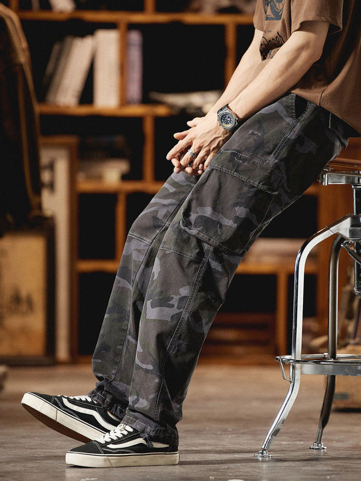 Pantaloni cargo mimetici da uomo ispirati all&